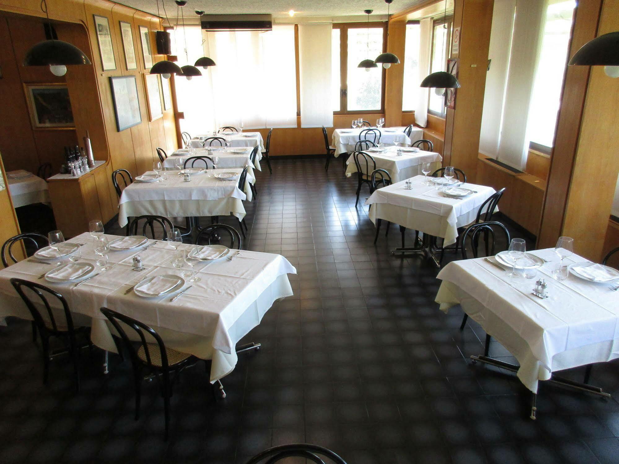 Hotel Ristorante Tre Galletti Sasso Marconi Buitenkant foto